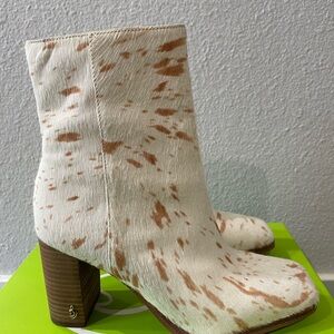 Sam Edelman Ivory Cream/Neutral/Brown Heeled Osten Booties